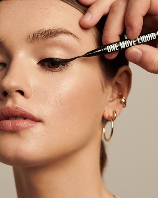 Shop Vegan Waterproof Eyeliner by Ashunta Sheriff Beauty: The Ultimate Vegan Waterproof Eyeliner for Long-Lasting Glam