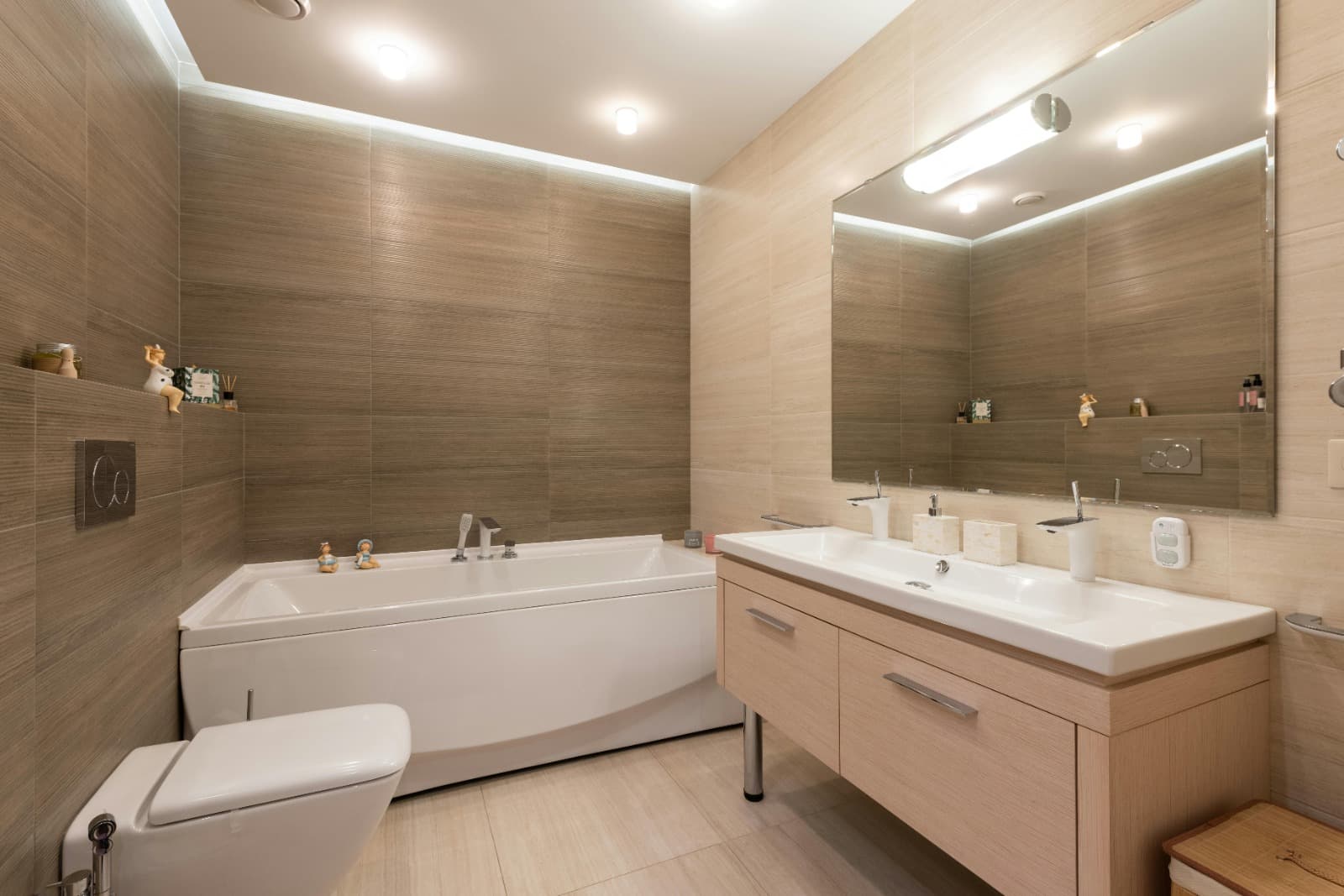 Custom Bathroom Remodeling for Stunning Results