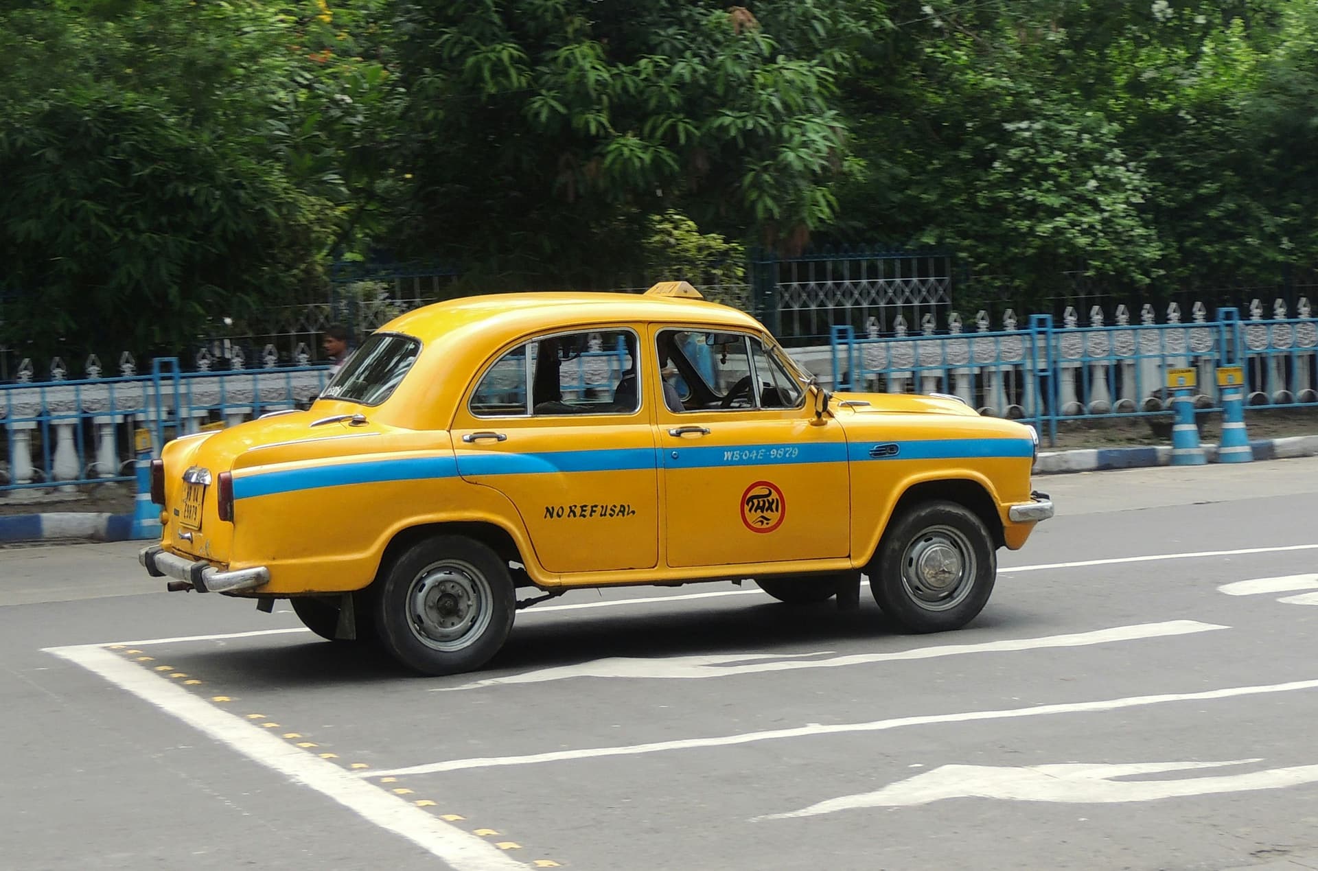 Heathrow Airport Cabs – Fast, Comfortable, and On-Time