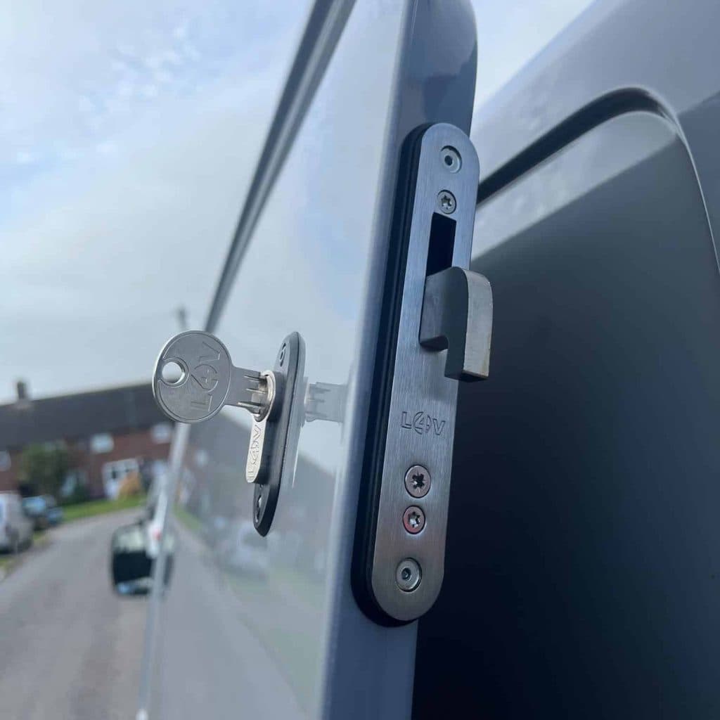 Sicurezza Potenziata con le Serrature per furgoni Daken Locks
