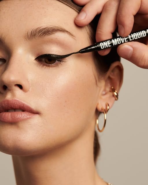 Shop Vegan Waterproof Eyeliner by Ashunta Sheriff Beauty: The Ultimate Vegan Waterproof Eyeliner for Long-Lasting Glam