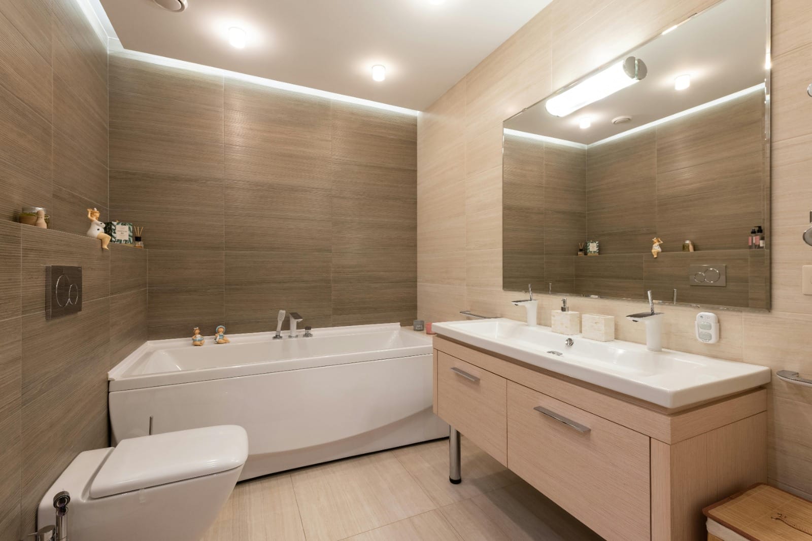 Custom Bathroom Remodeling for Stunning Results