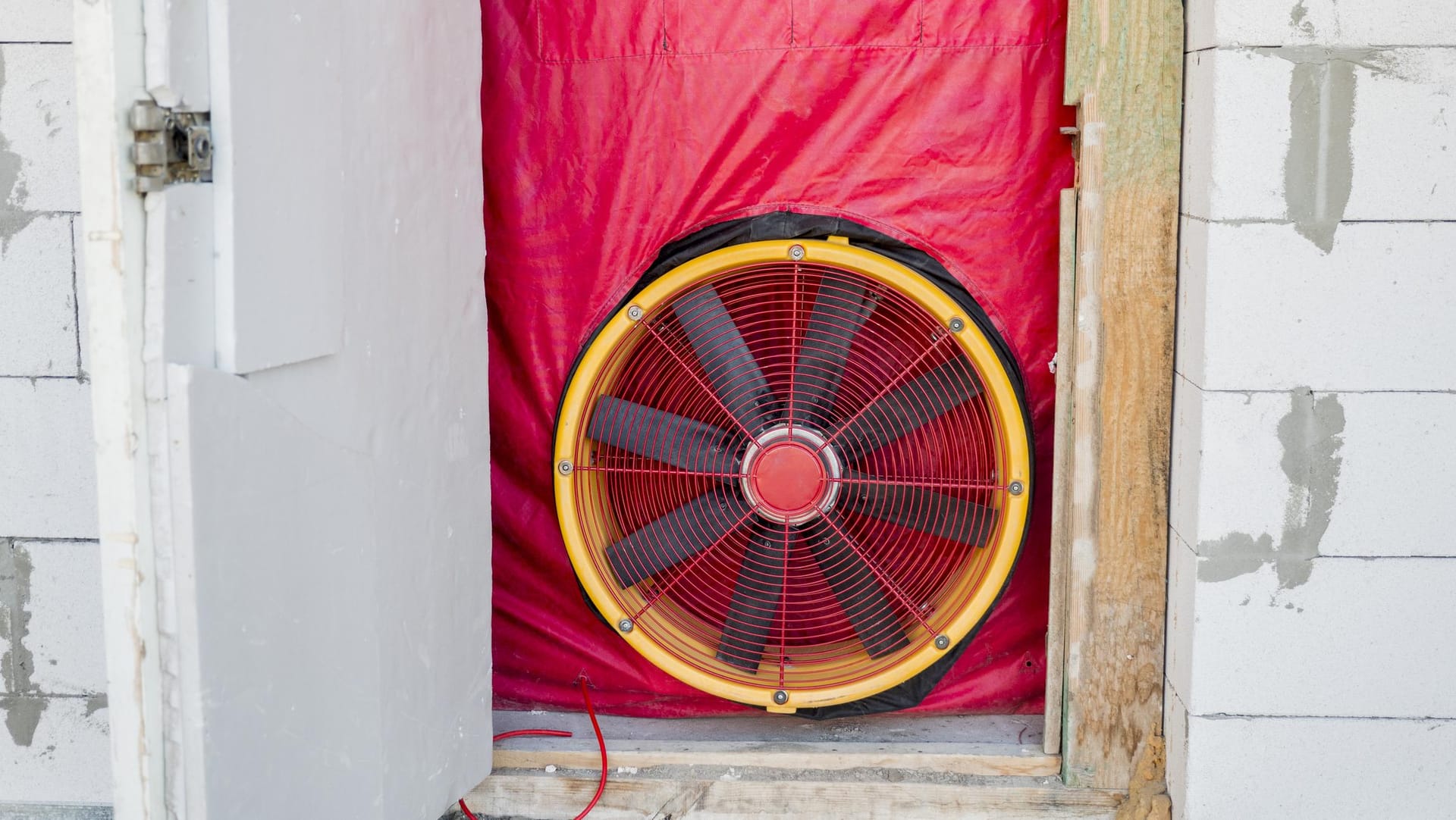 Blower Door Test – Ensure Proper Air Sealing and Comfort