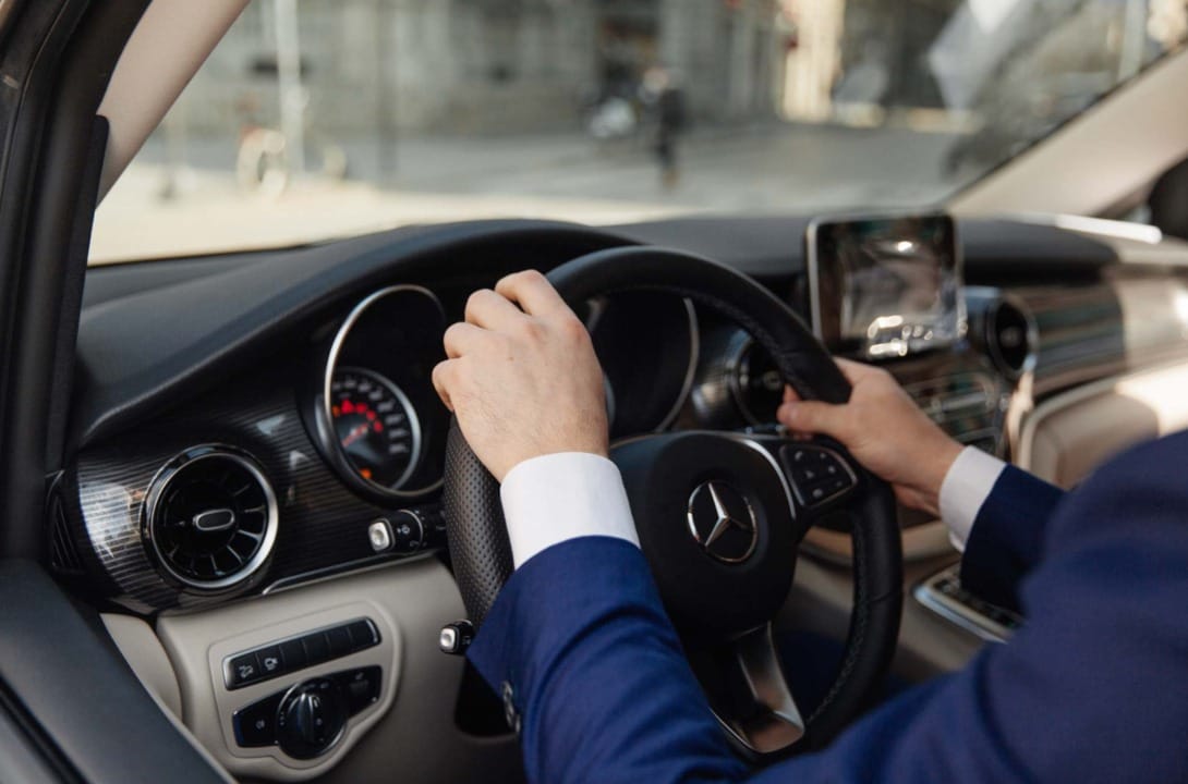 Vancouver Airport Car Service: Premium Transportation for Business Travelers