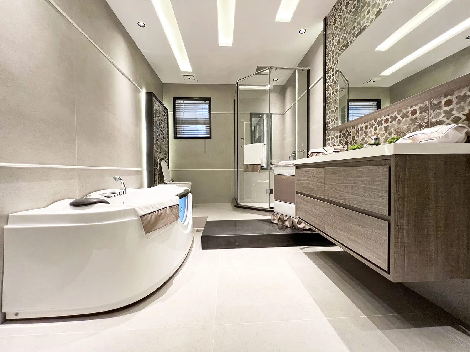 Vista Remodeling – Professional Shower Remodel Services