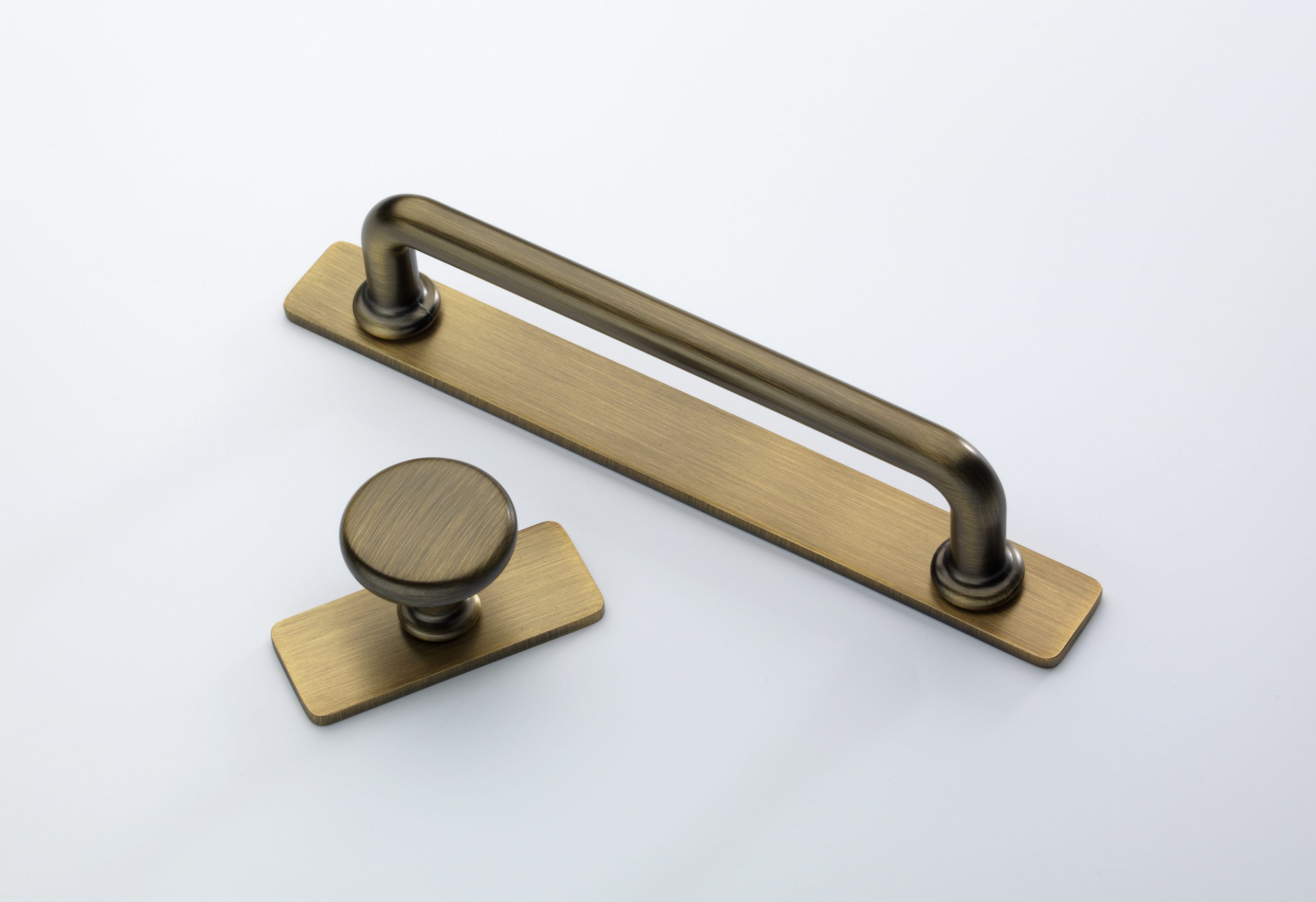 Door Handle Company: Stylish Brass, Black &amp; Glass Door Knobs