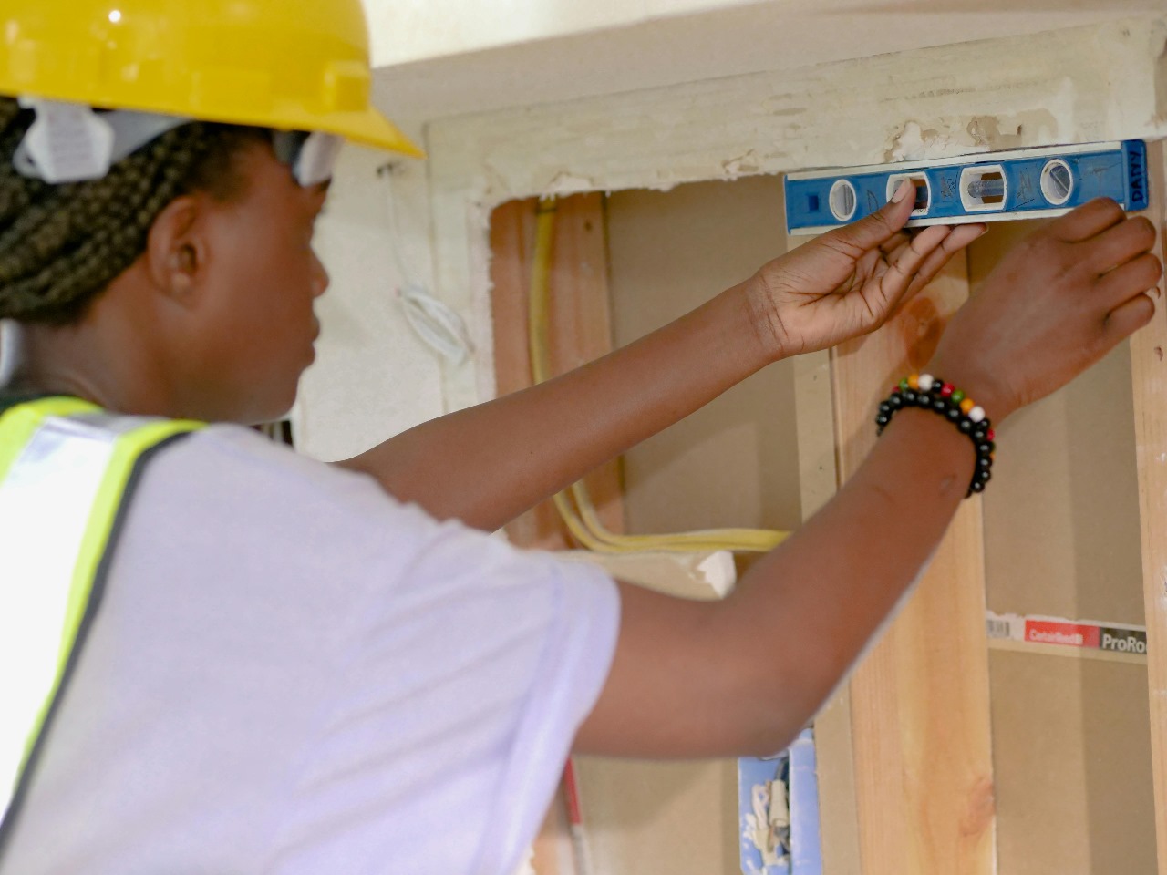 Step-by-Step Guide to Starting an Electrician Apprenticeship Hawaii