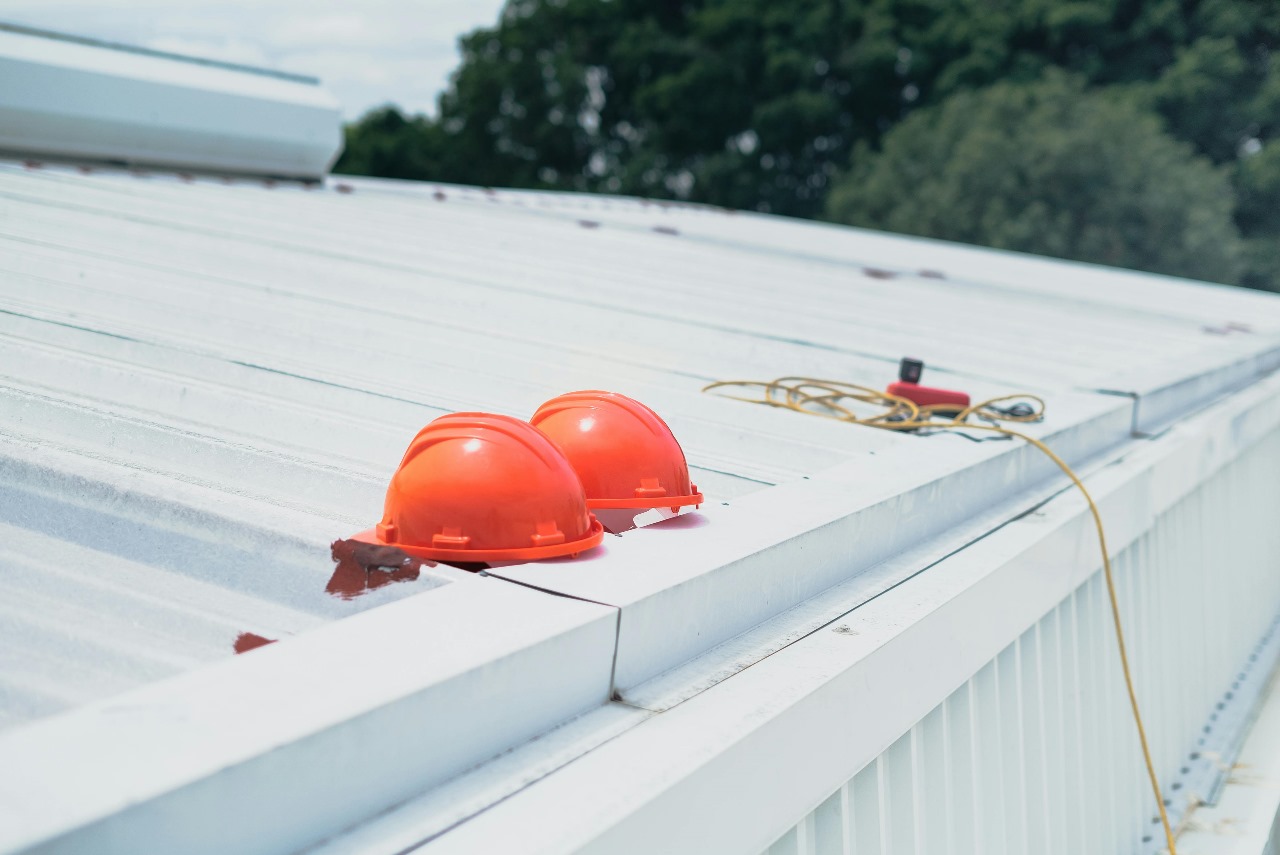 Metal Roofing vs. Asphalt Shingles: Which Is Better?