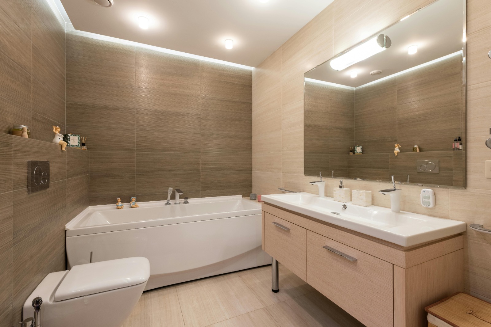 Custom Bathroom Remodeling for Stunning Results