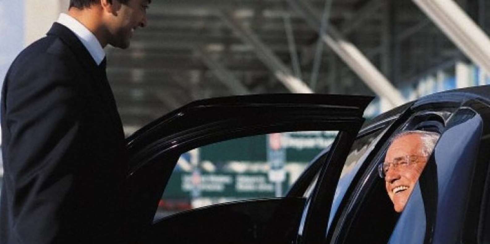 Book Premium Miami limousine service Today