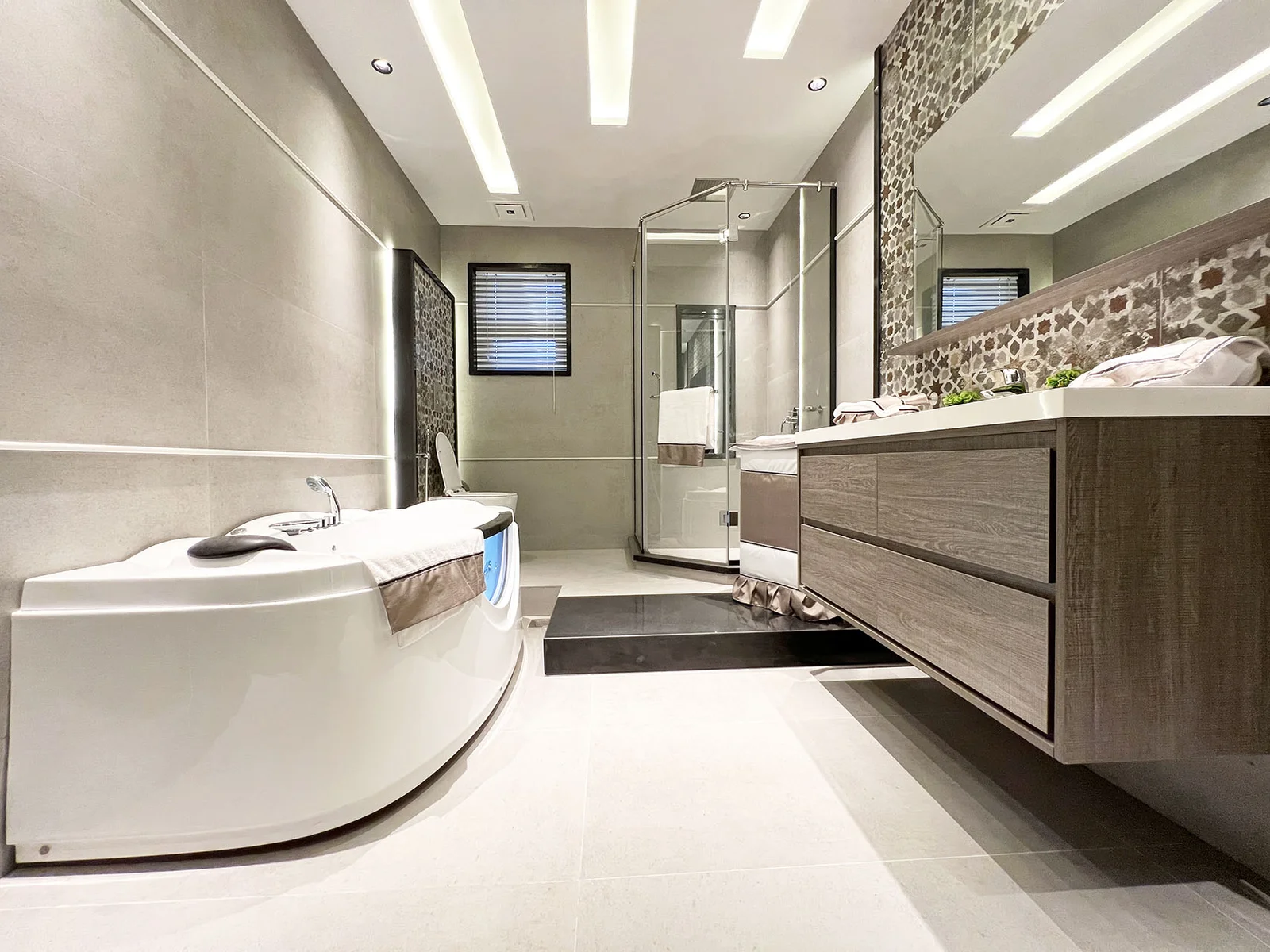 Vista Remodeling – Professional Shower Remodel Services
