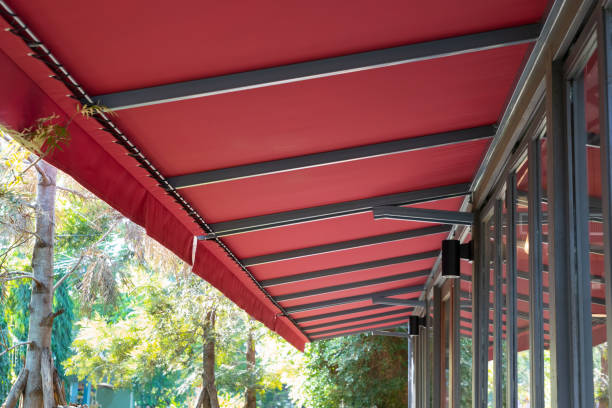 High-Quality Restaurant Awnings That Attract Customers
