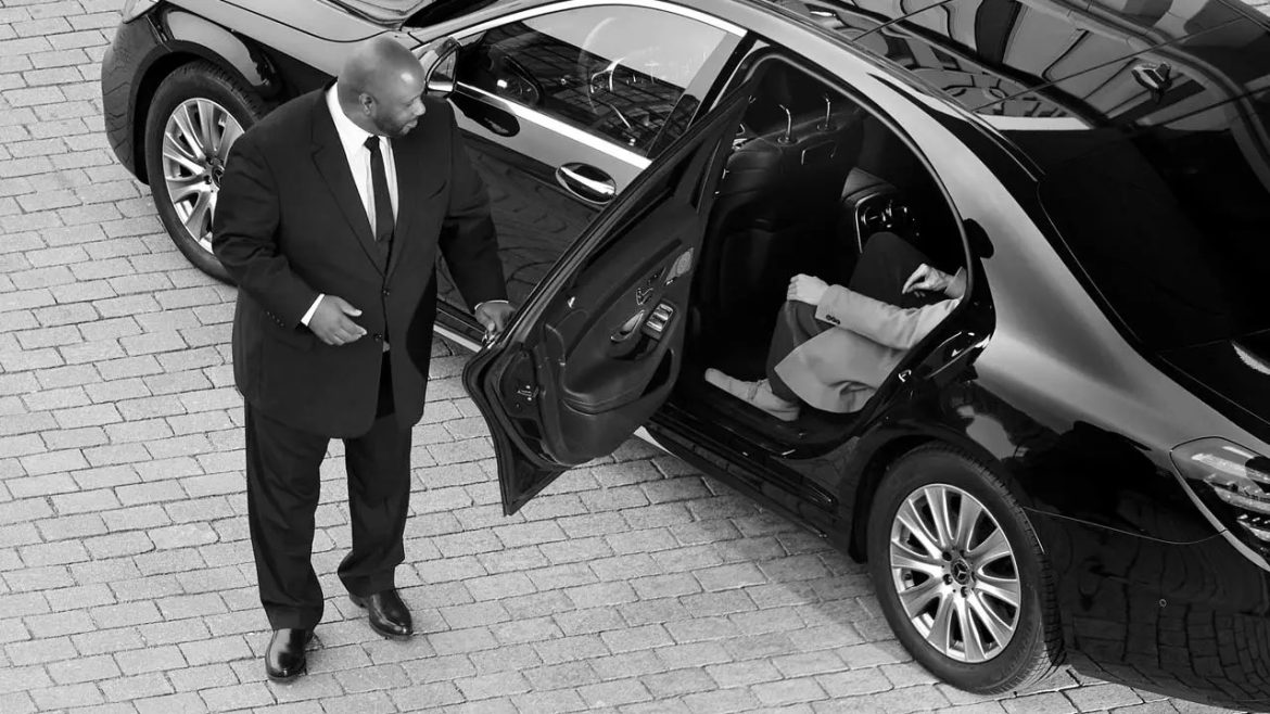 Luxury car service from Vancouver airport Since 1992