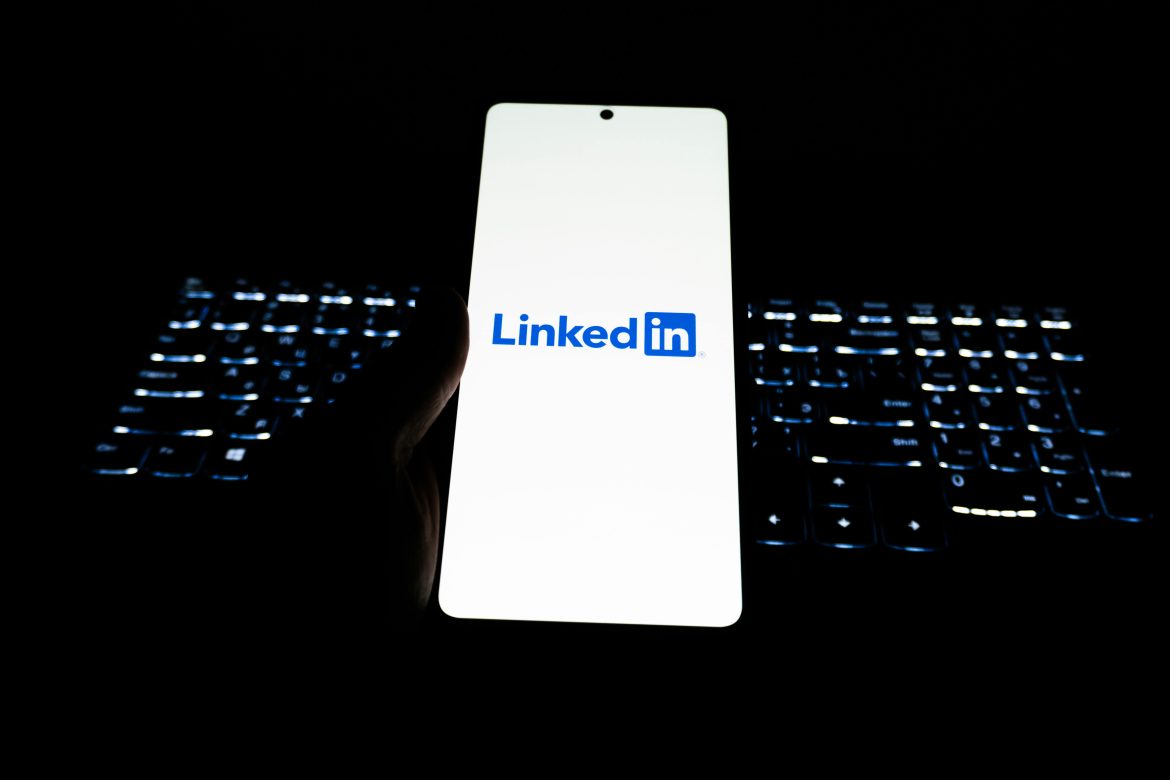 Why High-Volume Teams Rent LinkedIn Profile Accounts